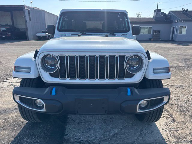 Used 2024 Jeep Wrangler Unlimited Sahara w/ Technology Group AWD/4WD image 2