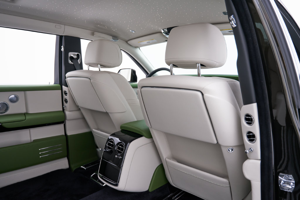 Used 2026 Rolls-Royce Phantom Extended Wheelbase RWD image 60