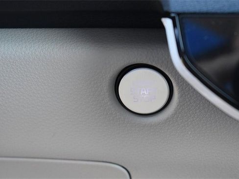 New 2026 Kia Carnival EX image 28