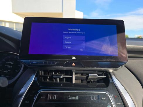 Certified 2023 Toyota Venza Limited image 27