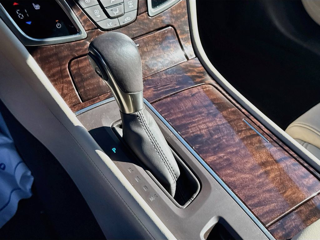 Used 2014 Buick LaCrosse Leather FWD image 16