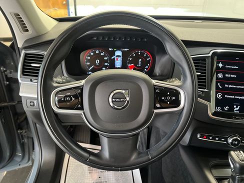 Used 2022 Volvo XC90 T5 Momentum w/ Climate Package AWD/4WD image 19