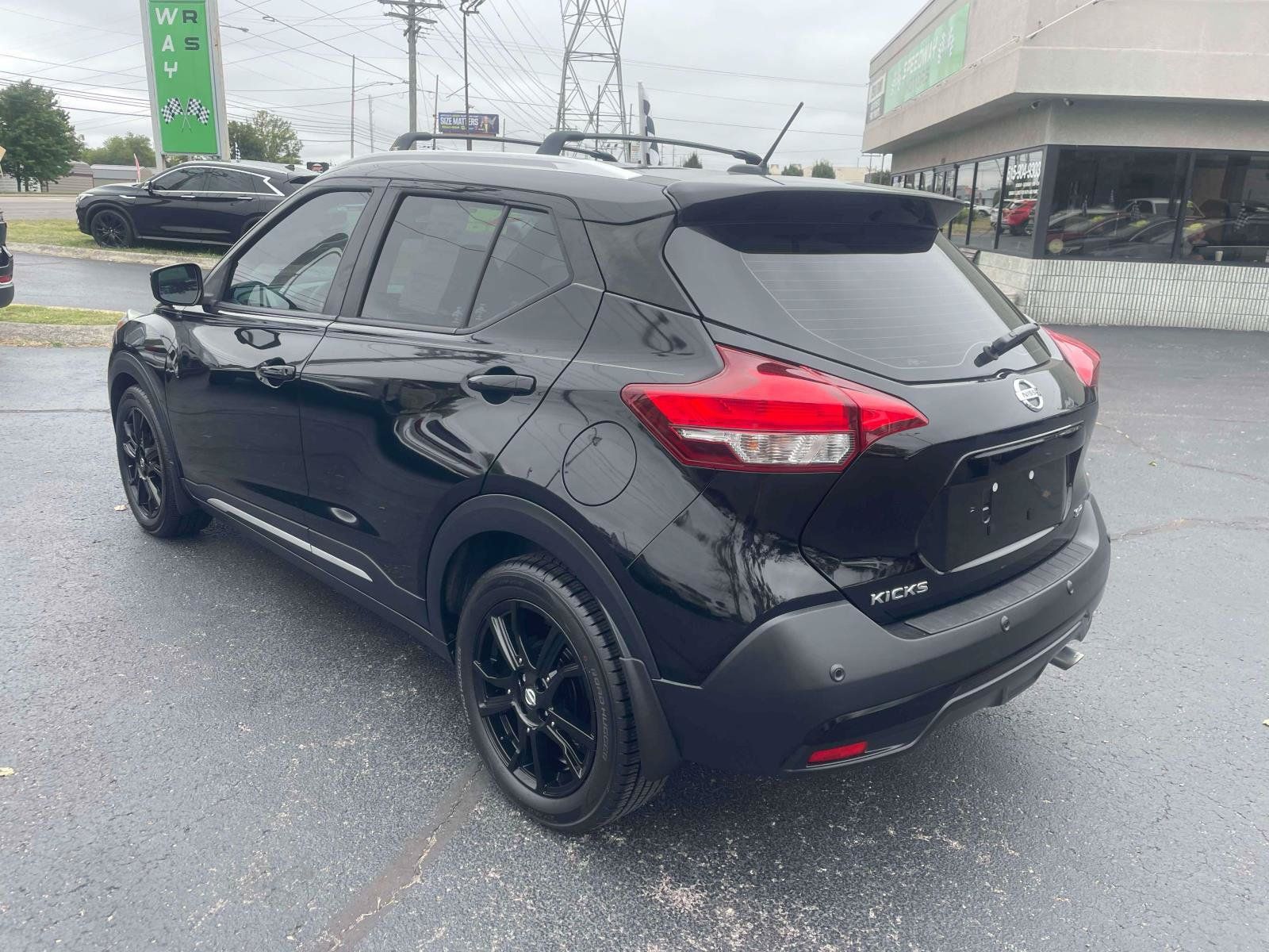 Used 2020 Nissan Kicks SR w/ Exterior Package FWD image 5