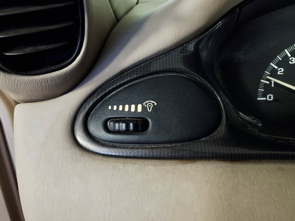 Used 2003 Chevrolet Malibu V6 FWD image 22