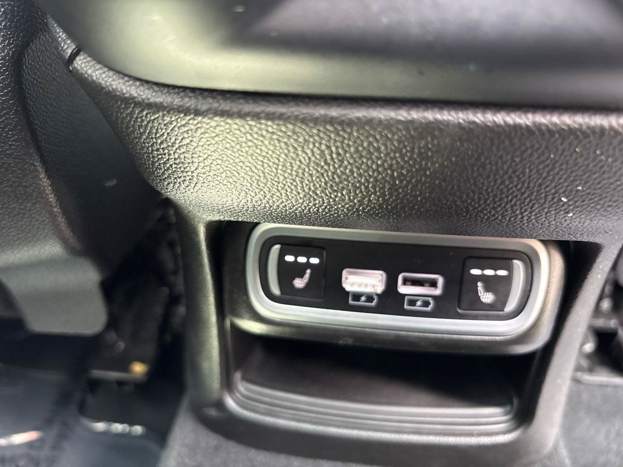 Used 2023 Alfa Romeo Stelvio Ti AWD/4WD image 34