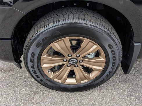 New 2024 Nissan Titan SV w/ SV Bronze Edition Package image 31