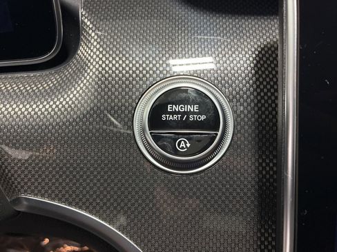 Used 2023 Mercedes-Benz C 300 C 300 image 21