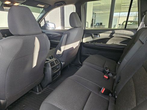 Used 2021 Honda Passport Sport image 9