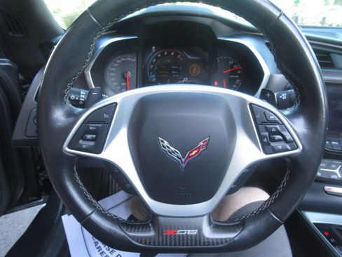 Used 2019 Chevrolet Corvette Z06 w/ Z07 Performance Package RWD image 31