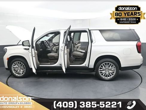 Used 2024 GMC Yukon XL SLT w/ SLT Luxury Package image 24