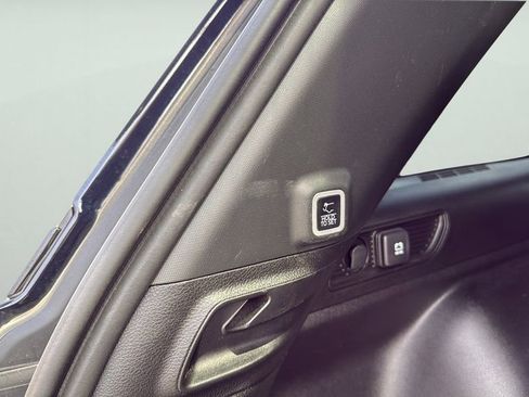 Used 2024 Jeep Grand Cherokee Limited w/ Luxury Tech Group II AWD/4WD image 19