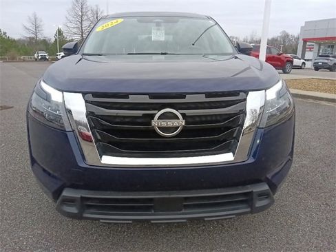 Used 2024 Nissan Pathfinder SV image 8