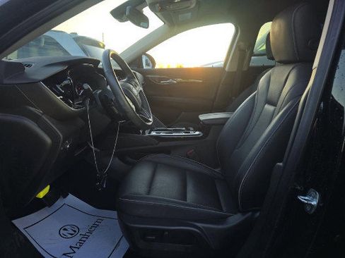 Used 2023 Buick Envision Essence image 9