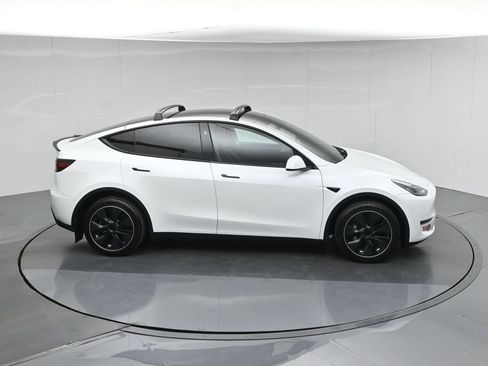 Used 2023 Tesla Model Y Long Range AWD/4WD image 50