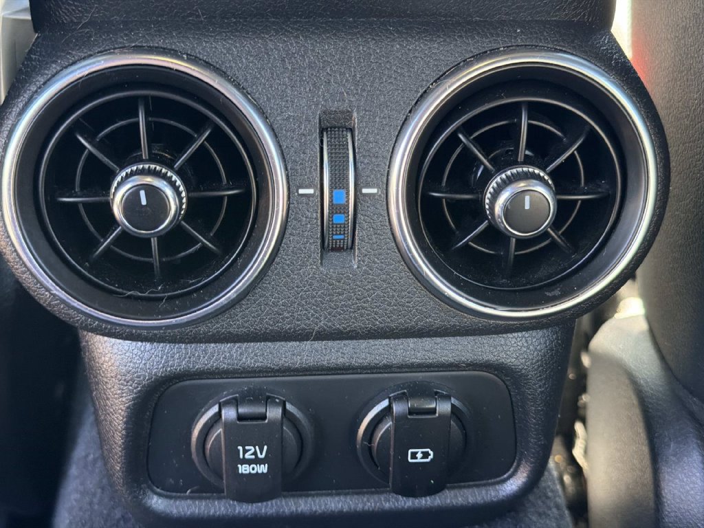 Used 2022 Kia Stinger GT-Line AWD/4WD image 16