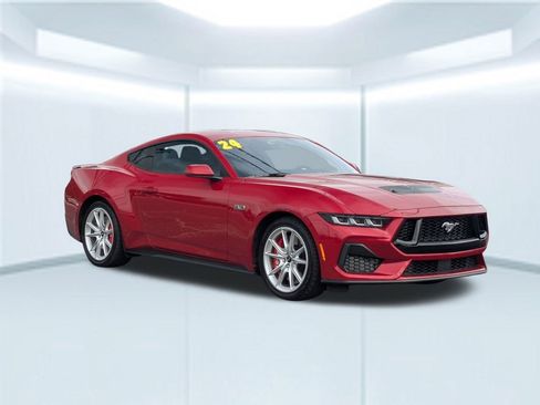 Used 2024 Ford Mustang GT Premium image 8
