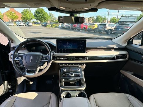 Used 2023 Lincoln Nautilus Reserve w/ Monochromatic Package AWD/4WD image 3