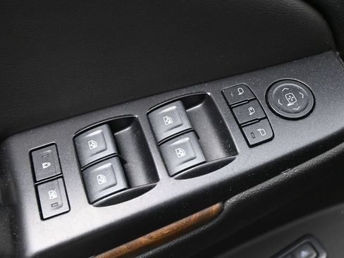 Used 2018 GMC Yukon Denali w/ Denali Ultimate Package AWD/4WD image 3