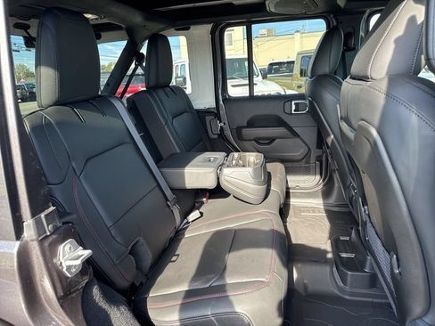New 2026 Jeep Wrangler Unlimited Rubicon AWD/4WD image 18
