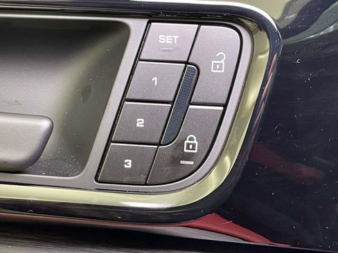 Used 2026 Porsche Panamera GTS image 36