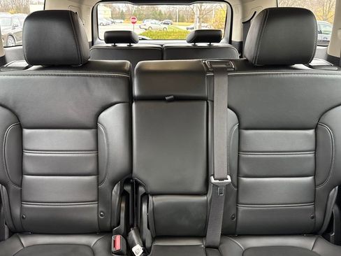 Used 2023 GMC Acadia Denali image 25