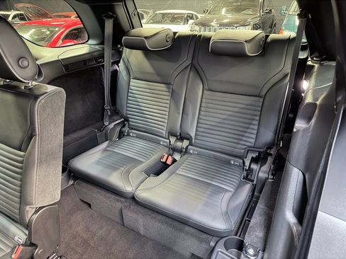 Used 2020 Land Rover Discovery HSE Luxury AWD/4WD image 19