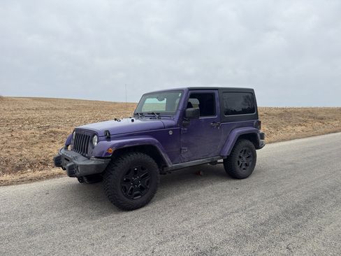 Used 2016 Jeep Wrangler Sahara w/ Dual Top Group AWD/4WD image 1