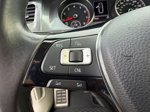 Used 2017 Volkswagen Golf Alltrack S image 31