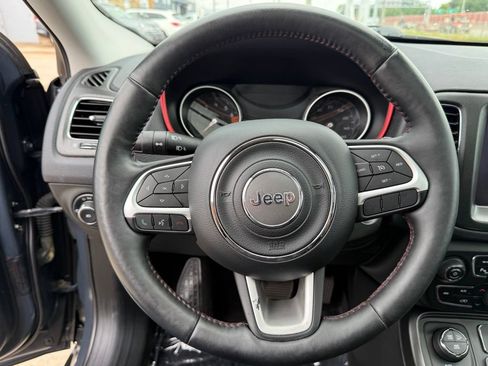 Used 2017 Jeep Compass Trailhawk w/ Leather Interior Group AWD/4WD image 30
