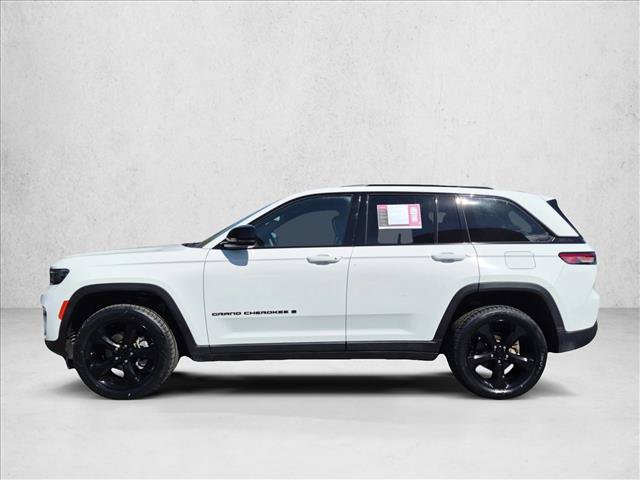 Used 2023 Jeep Grand Cherokee Altitude AWD/4WD image 9
