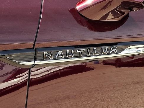 Used 2021 Lincoln Nautilus Black Label image 33