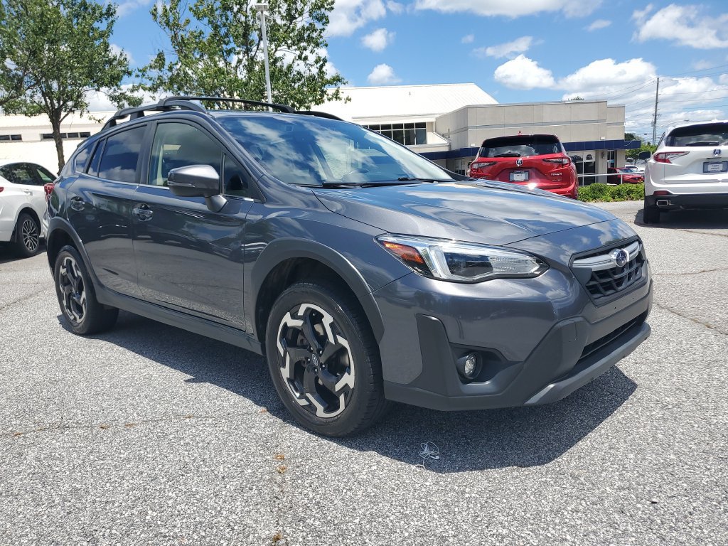 Used 2022 Subaru Crosstrek 2.5i Limited w/ Moonroof Package 1 AWD/4WD image 3
