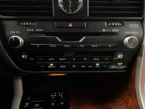 Used 2019 Lexus RX 350L image 26