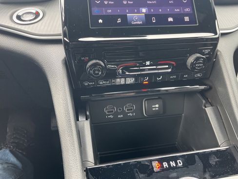 New 2025 Jeep Grand Cherokee 4WD image 23