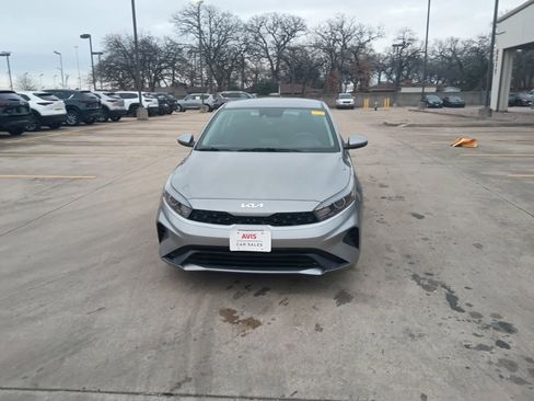 Used 2024 Kia Forte LXS image 5