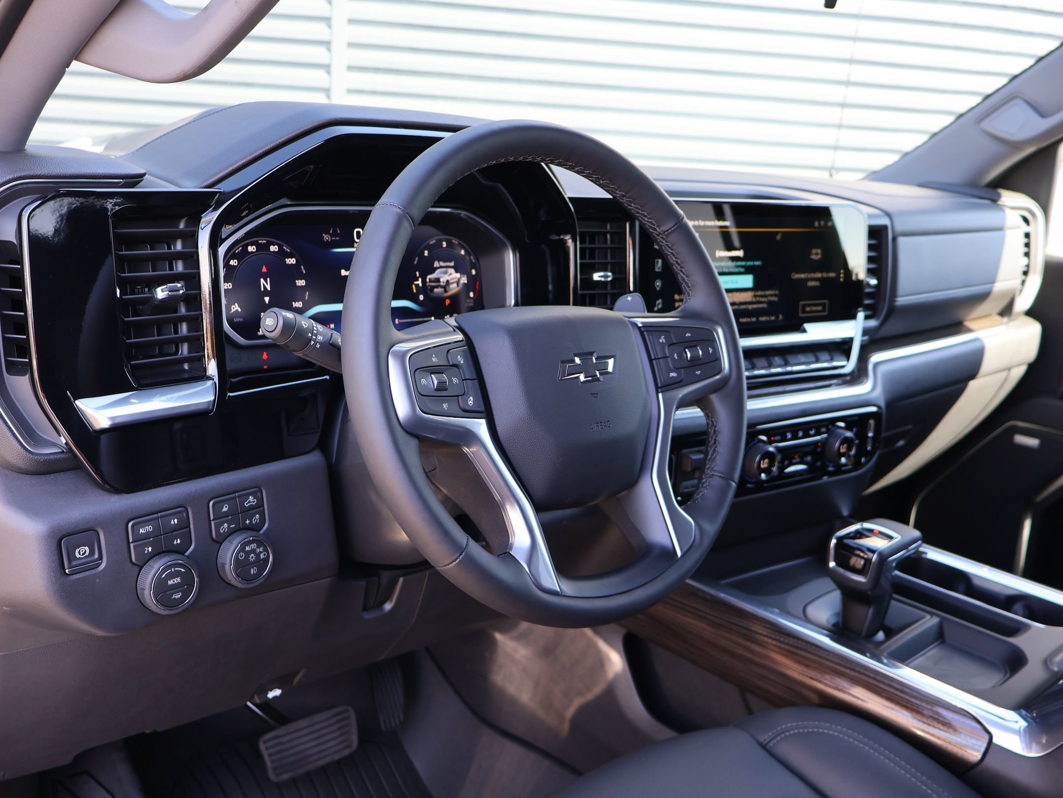 Used 2026 Chevrolet Silverado 1500 LT Trail Boss w/ LT Trail Boss Premium Package AWD/4WD image 11
