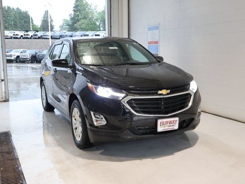 Certified 2018 Chevrolet Equinox LT FWD image 2