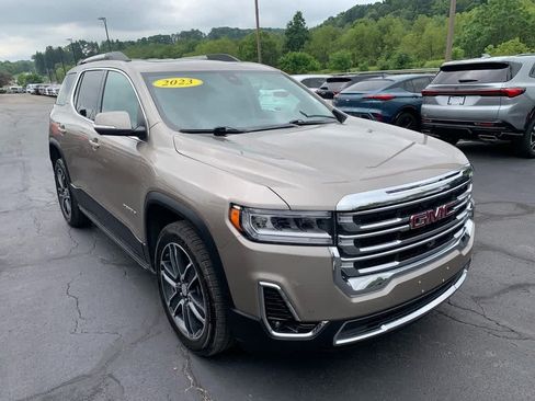 Certified 2023 GMC Acadia SLT w/ Technology Package AWD/4WD image 7