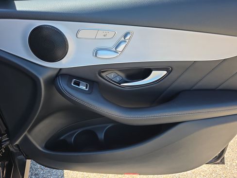 Used 2022 Mercedes-Benz GLC 300 image 36