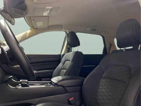 Used 2024 Nissan Pathfinder S image 22