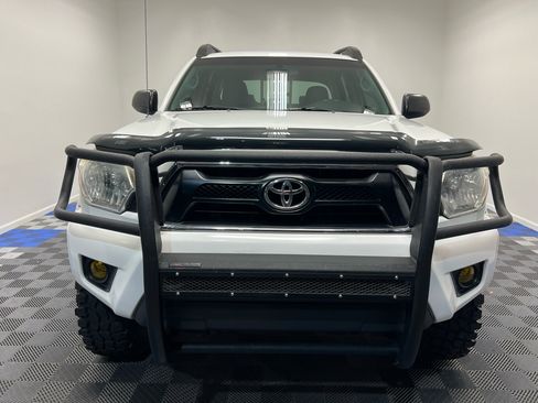 Used 2014 Toyota Tacoma 4x4 Double Cab w/ TRD Off-Road Package image 2