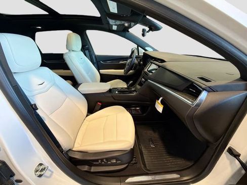 New 2025 Cadillac XT5 Sportv w/ Technology Package image 25