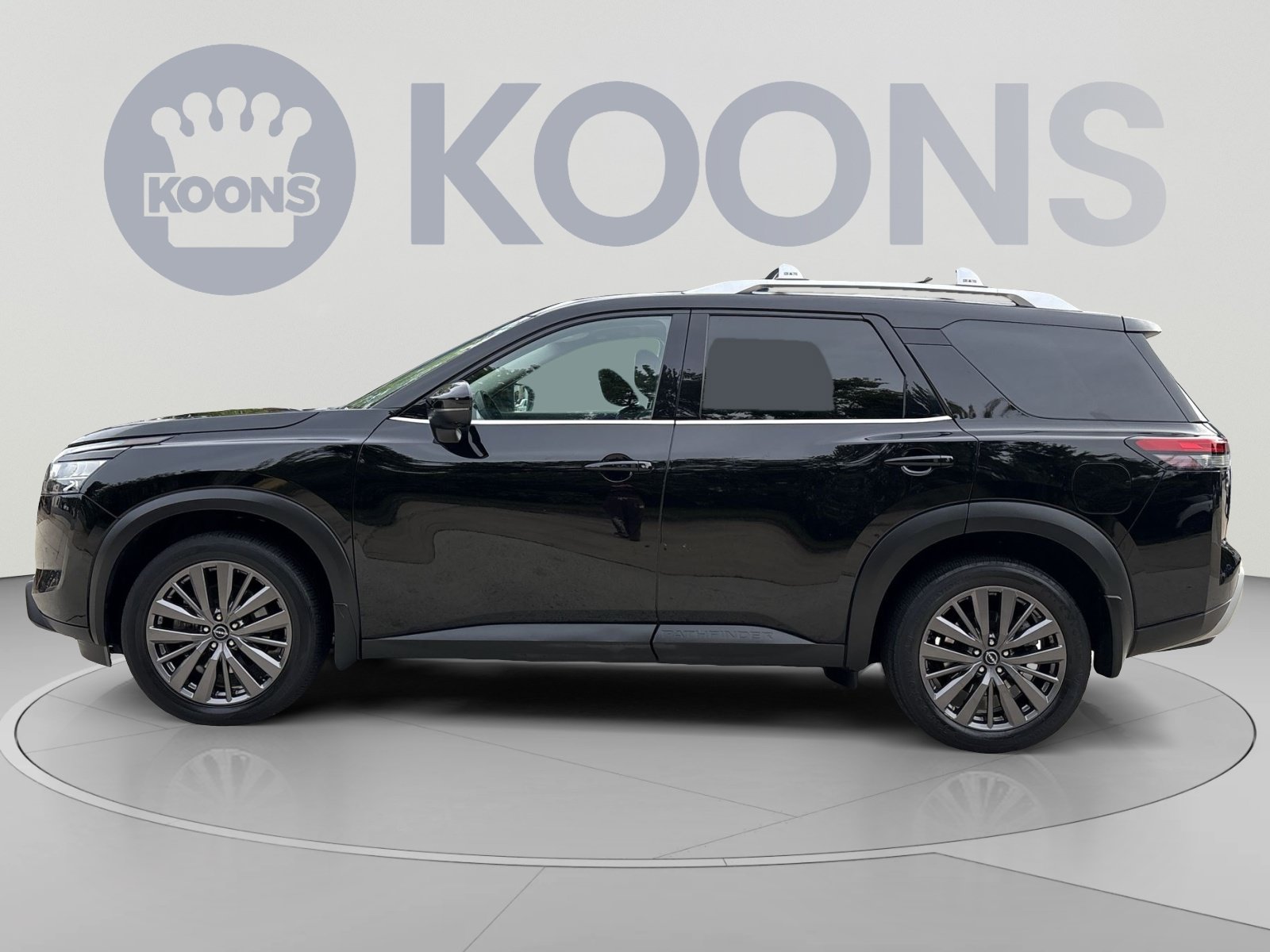 Used 2023 Nissan Pathfinder SL w/ SL Premium Package AWD/4WD image 2