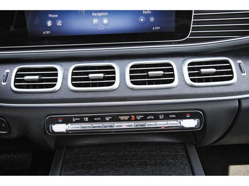 Used 2025 Mercedes-Benz GLE 450 4MATIC Coupe image 25
