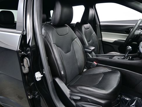 Used 2023 Jeep Compass Limited AWD/4WD image 12
