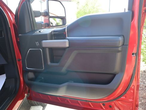 Used 2020 Ford F350 Platinum image 38