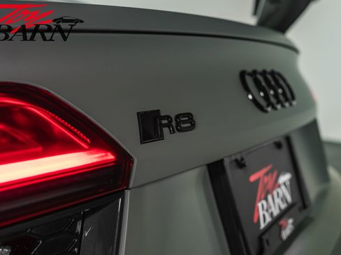 Used 2017 Audi R8 V10 plus image 17