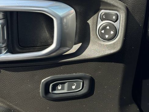 Used 2023 Jeep Gladiator Mojave w/ LED Lighting Group AWD/4WD image 29