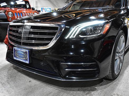 Used 2018 Mercedes-Benz S 560 4MATIC Sedan image 4