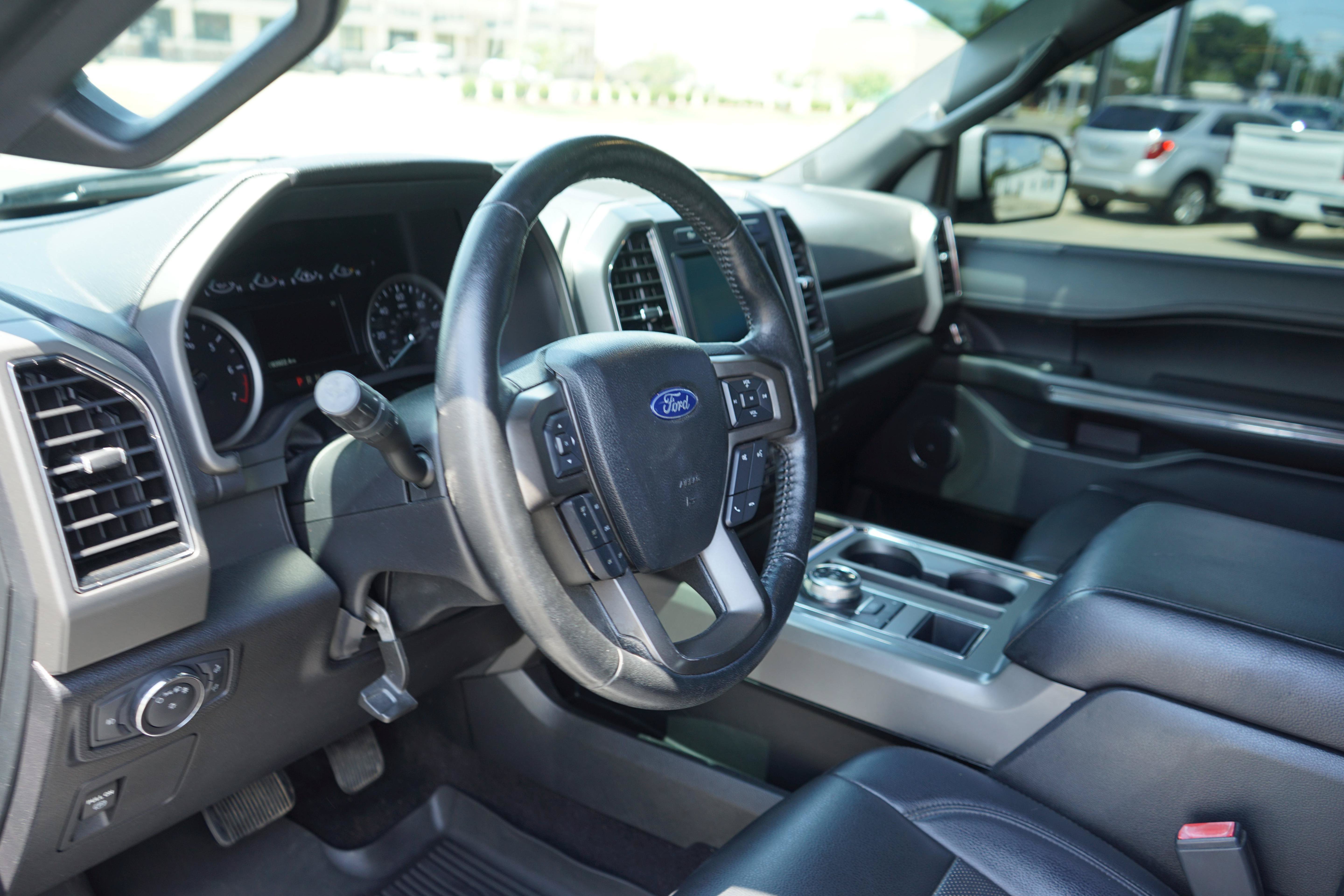 Used 2019 Ford Expedition XLT w/ Equipment Group 201A RWD image 10